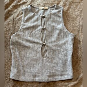 Stylish Gray Ribbed Tank Top with Front Cutouts